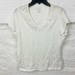Intimate essentials White cotton embroidered Short Sleeve Tee size large